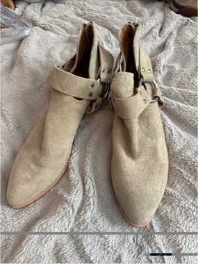 FRYE Women’s Suede Pale Sage Bootie Fall Boho Size 8.5US